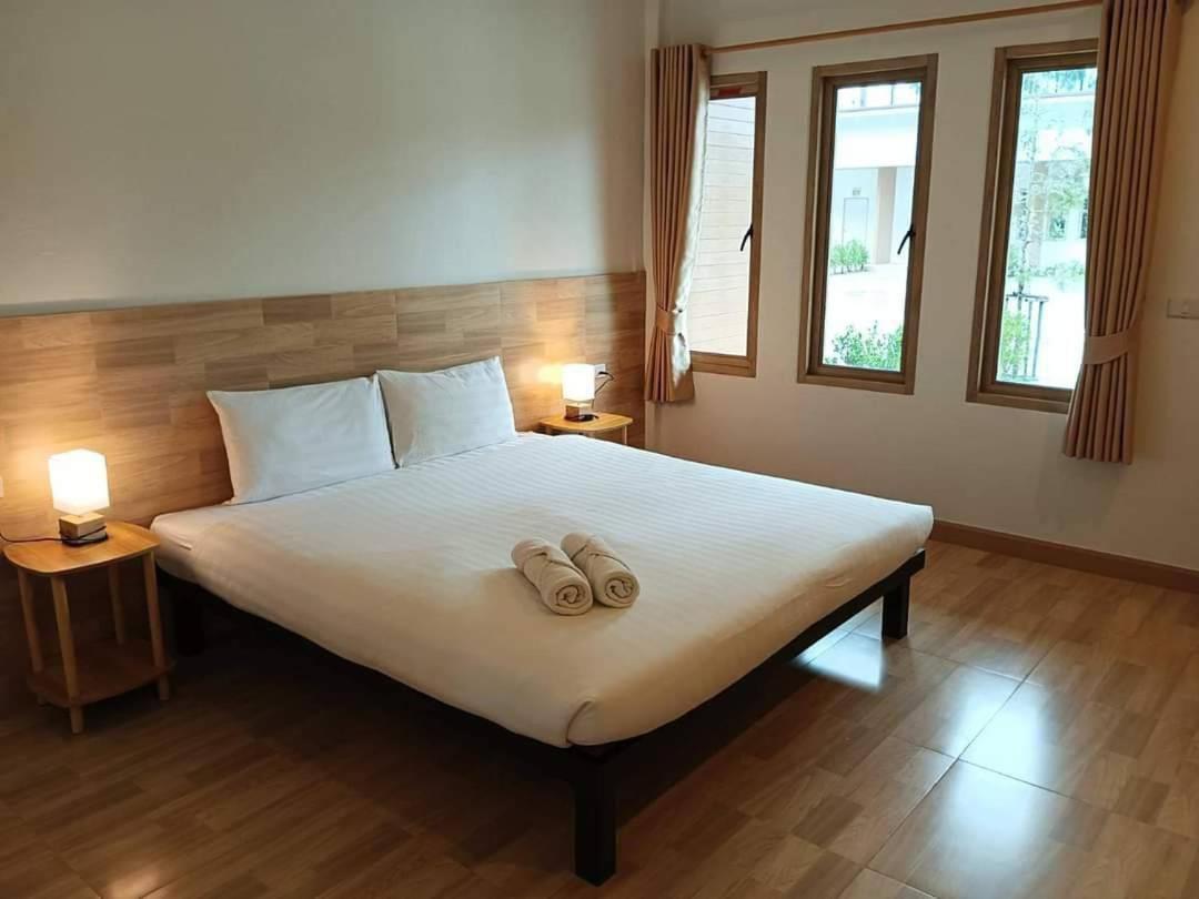 Three Bays Resort Prachuap Khiri Khan Bagian luar foto