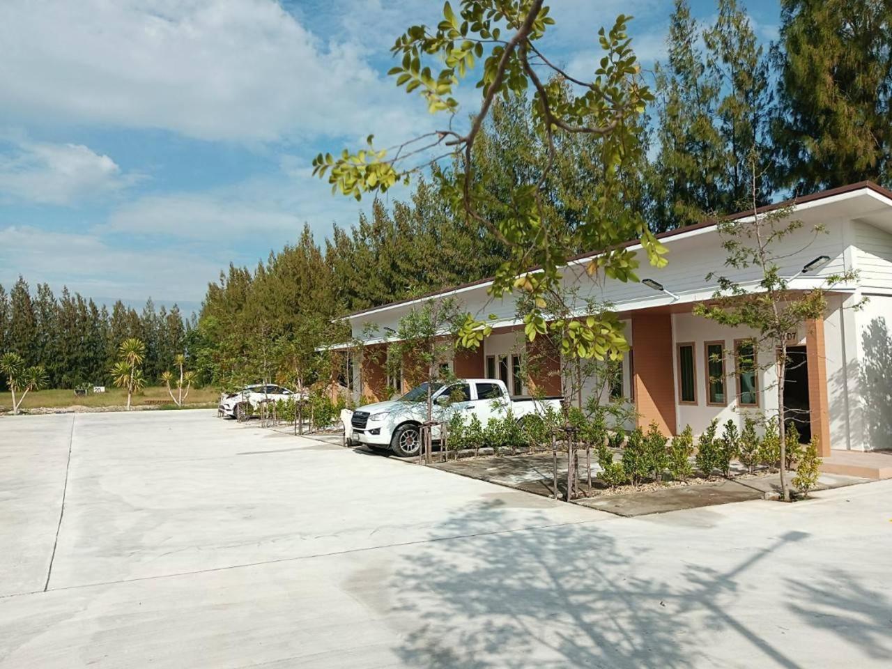 Three Bays Resort Prachuap Khiri Khan Bagian luar foto