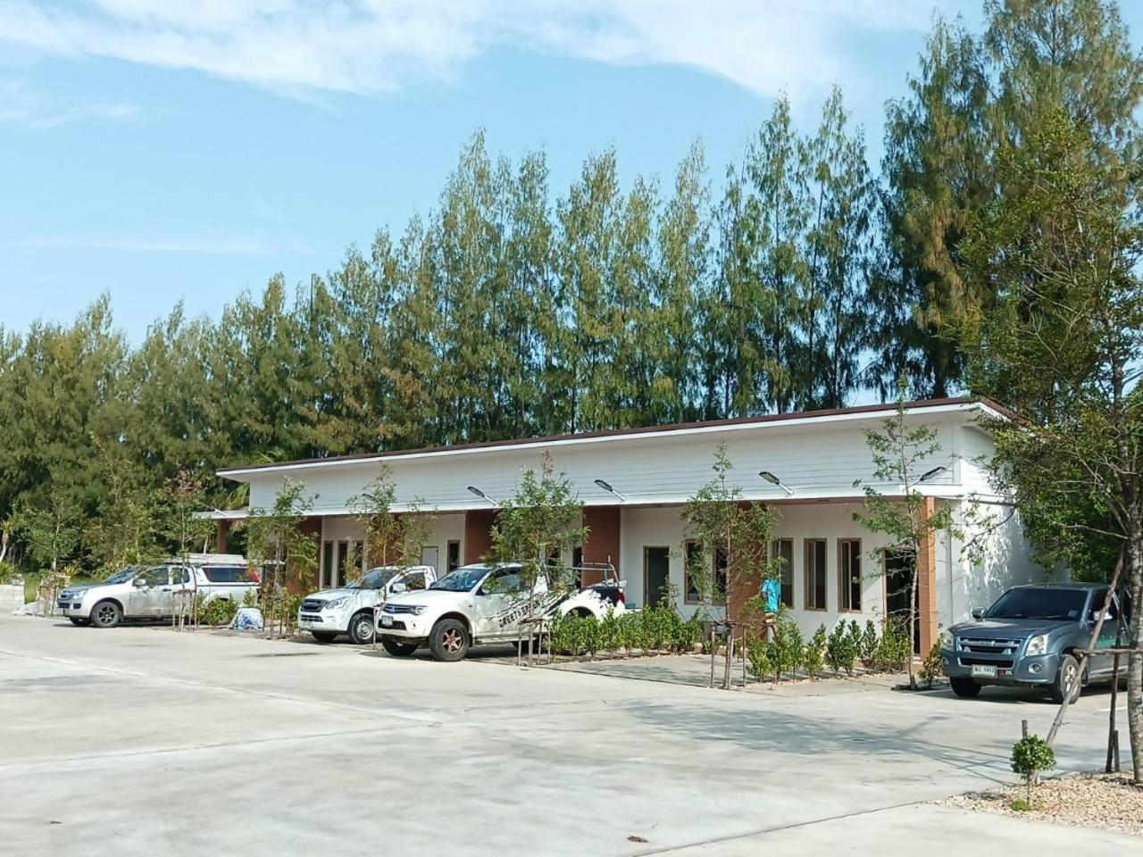 Three Bays Resort Prachuap Khiri Khan Bagian luar foto