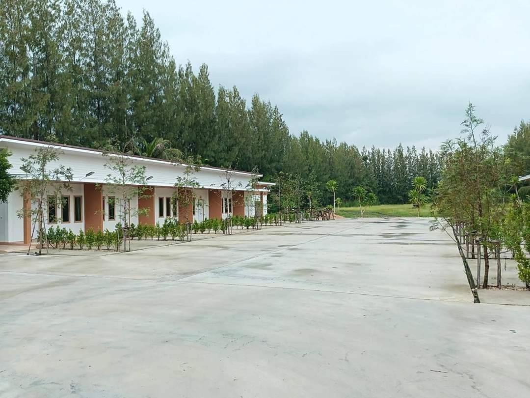 Three Bays Resort Prachuap Khiri Khan Bagian luar foto