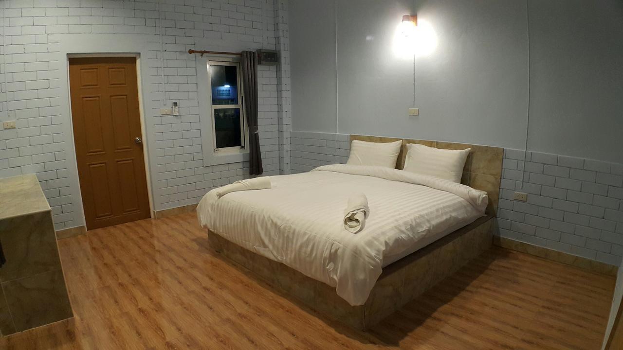 Three Bays Resort Prachuap Khiri Khan Bagian luar foto